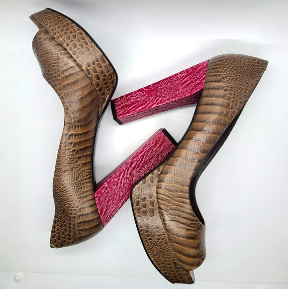 Pour La Victoire Shoes - Pour la Victoire Roselyn Exclusive Platform Pumps